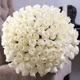 100 White Roses Bouquet