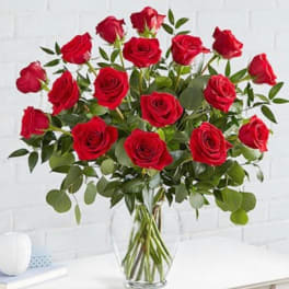 Heart's Desire Bouquet - 18 Red Rose Bouquet