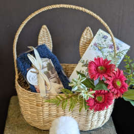 Bunny Hug Comfort Basket