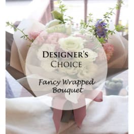 Hand Wrap bouquet designer choice premium wrap (no vase)