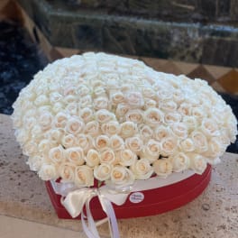 Heart Of Roses White