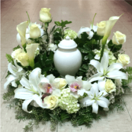 WHITE CREMATION URN WREATH [TT-ANC68]