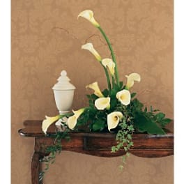 WHITE CALLA LILY CREMATION URN ARRANGEMENT [TT-ARLCALLA]