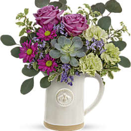 Teleflora's Queen Bee Bouquet