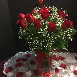 Dozen red roses