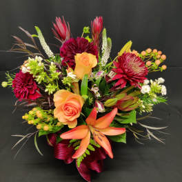 Small fall vase centerpiece with Dahlia