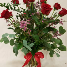 1 Dozen Roses Arranged (Any Color)