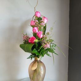 # 746 Designers choice vase arrangement