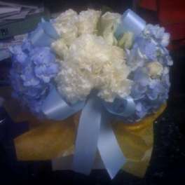 Blue and white floral bouquet with ribbon