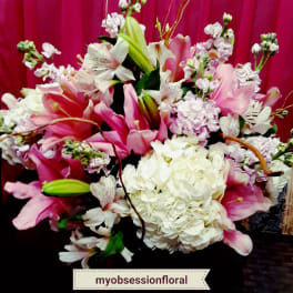 Pink and white mixed bouquet with lilies and hydrangea