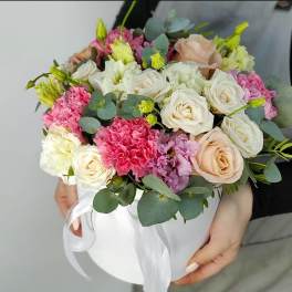 Blooms Harmony. Hat Box