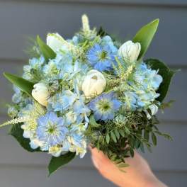 Custom hand-tied bouquet