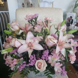LOVE PINK BOUQUET