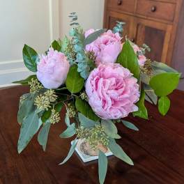 Blushing Peony Pedestal Bouquet