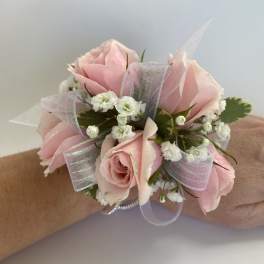 Corsage / Wrist - Pink Spray Roses