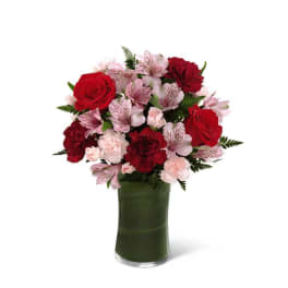 The FTD Love In Bloom Bouquet