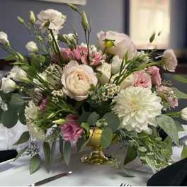 Elegant Blush & White Centerpiece – Perfect for Flower Delivery in Amityville