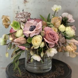 Mixed pastel bouquet in a clear glass vase