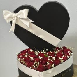 Midnight Heart Rose Box