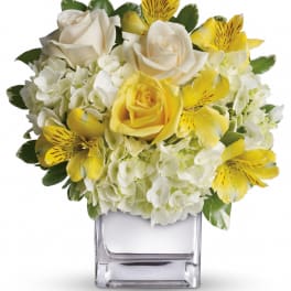 Teleflora's Sweetest Sunrise Bouquet