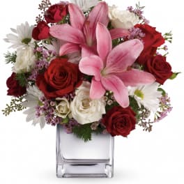 Teleflora's Happy in Love Bouquet