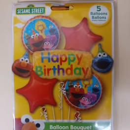 Sesame Street birthday balloon bouquet with character balloons in packaging