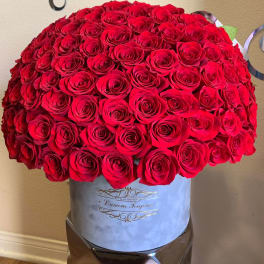 100 Red Roses Signature Box