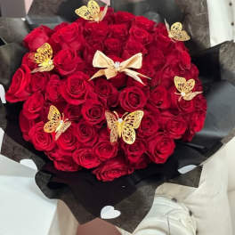red roses with butterflies Buchon