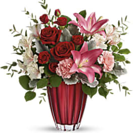 Teleflora's Sleek Chic Bouquet