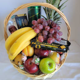 Designers choice Fruit & Gourmet Basket