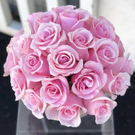 Bouquet of pink roses with a frosted finish