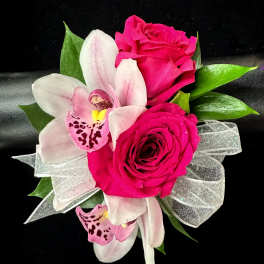 Eastern Star Corsage #4 Spray roses and orchids **NOT FOR PROM