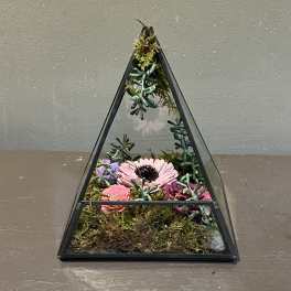 Sola Wooden Flower Centerpiece - Pyramid Terrarium
