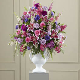 FTD Peaceful Tribute Arrangement