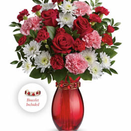 Teleflora's Sweet Embrace Bouquet