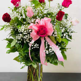 BF-M25 Mother's Day 1 dz Roses 6 Pink & 6 Red Vase