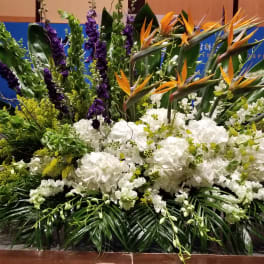 PODIUM ARRANGEMENT 140
