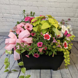 Grand Mixed Annual Porch Planter