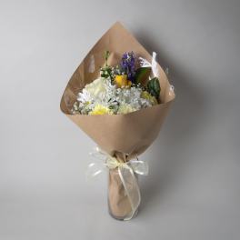 Small wrapped bouquet