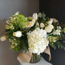#725 Designer choice floral arrangement