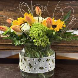 Bee~Cause Mom's the Best!