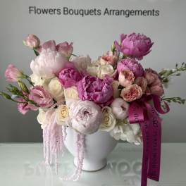 Queen Vase