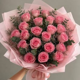 24 Pinks Roses wrapping paper