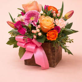 Peachy Pink Garden Box – Designer’s Choice | Mother’s Day Special