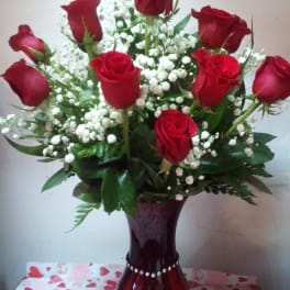 DWF Dozen Red Roses