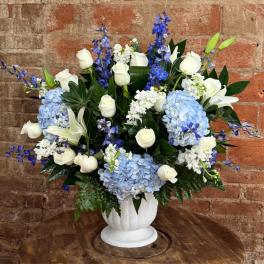 Designers Choice Sympathy Basket