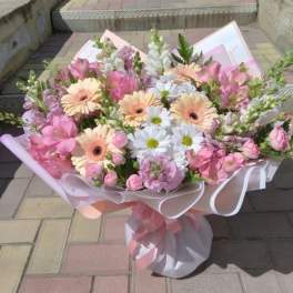 Pink and white mixed bouquet with gerbera daisies and snapdragons