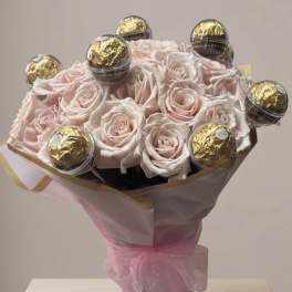 Ferrero Rocher Mother's Day Pink rose Bouquet