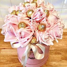 Hat Box Floral