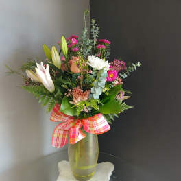 #719 Designer's Choice Seasonal Flower Arrangement